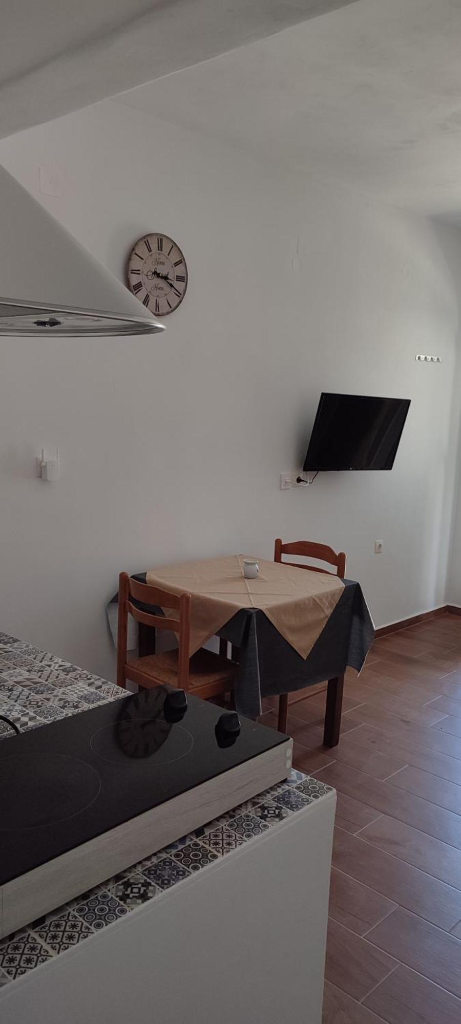 White Lotus Seaside Apartment Кинион Экстерьер фото